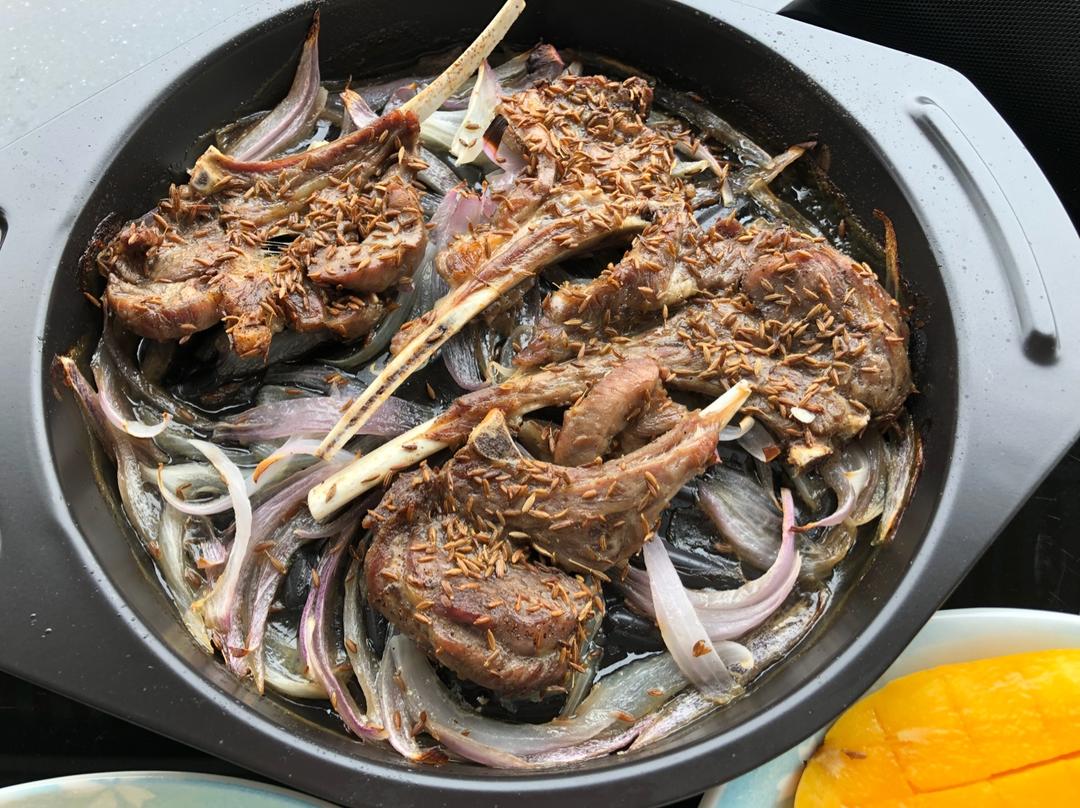 孜然羊排烤土豆