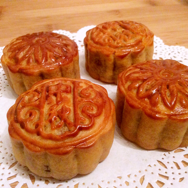 广式月饼——蛋黄莲蓉月饼