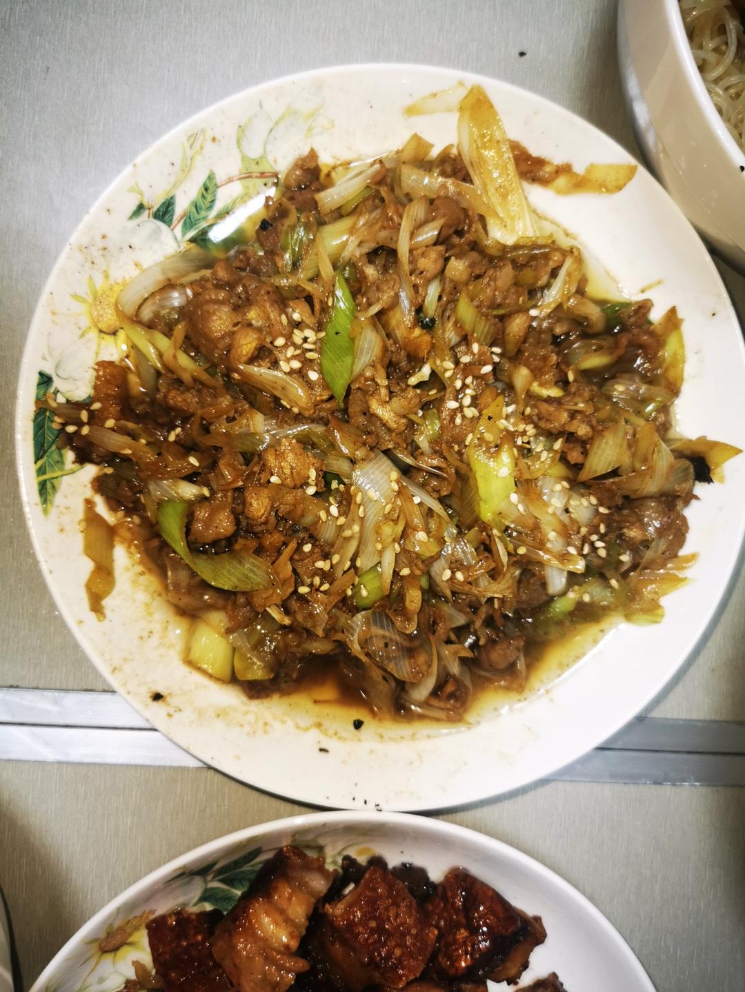 炒了20多年的葱爆羊肉