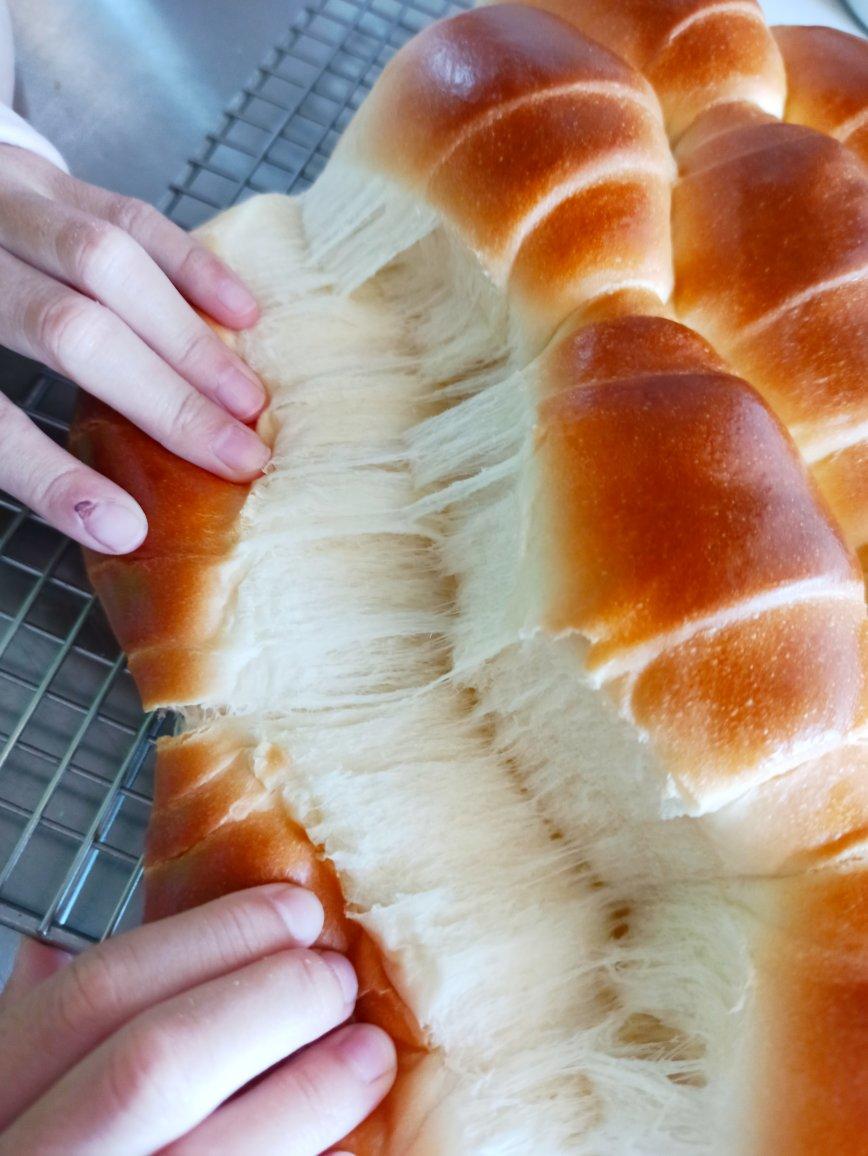 任性的妞做的治愈系牛奶卷卷拉丝面包