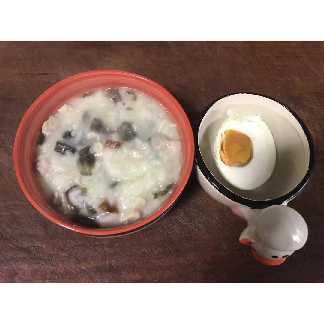 【皮蛋瘦肉粥】