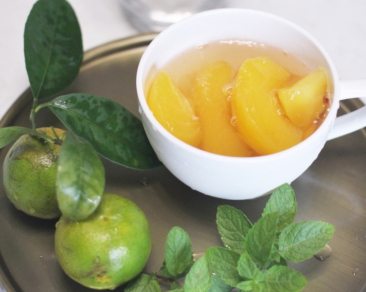 5分钟做出从头爽到脚的夏日冷饮—黄桃柠檬苏打的做法 步骤1