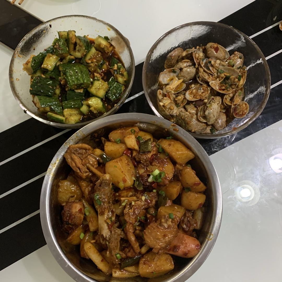 胖哥俩肉蟹煲