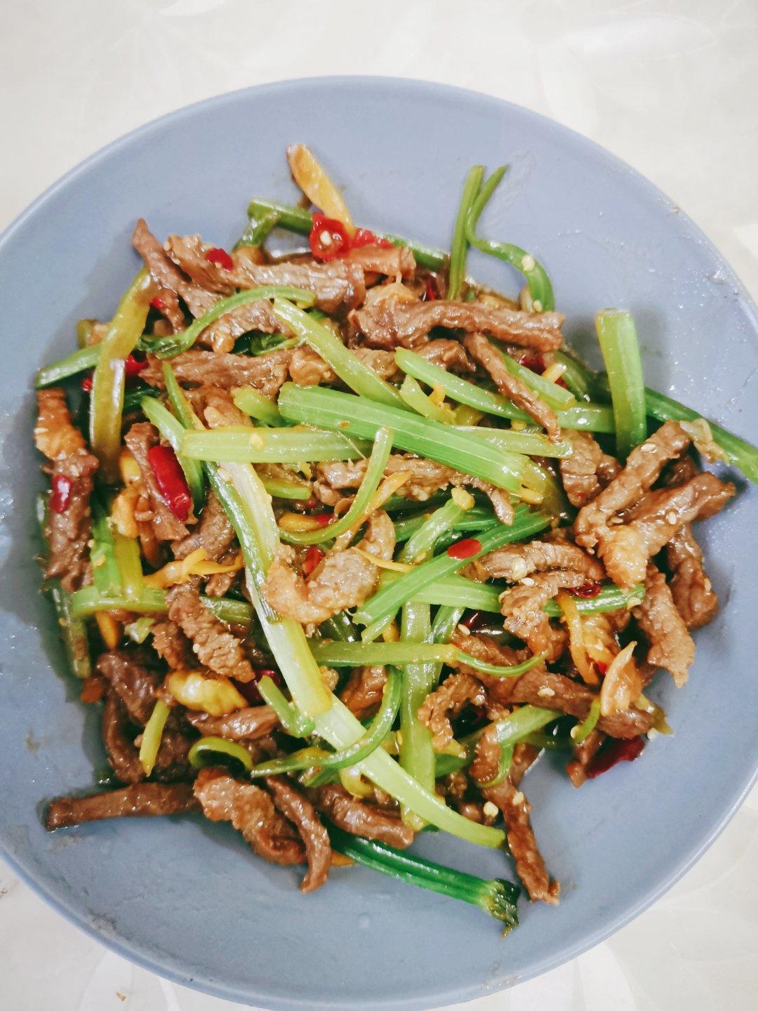 芹菜炒牛肉