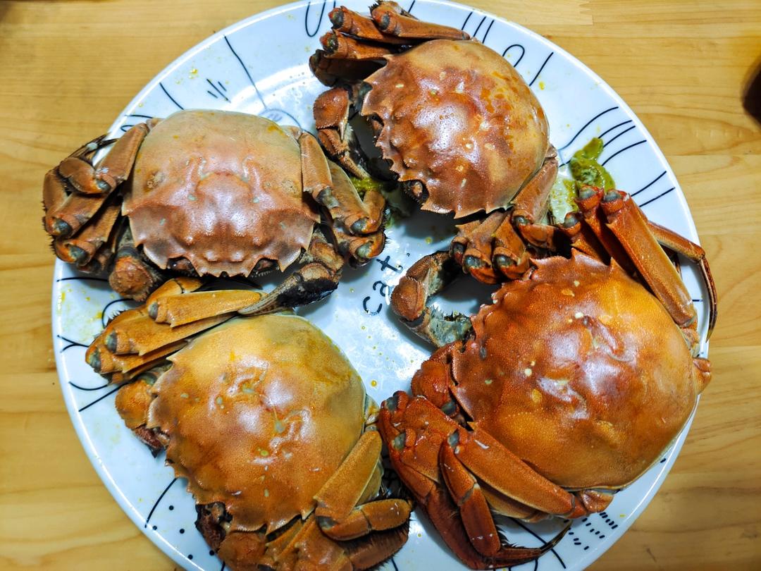 清蒸大闸蟹只要15分钟搞定腿肉一吸就出来哒！