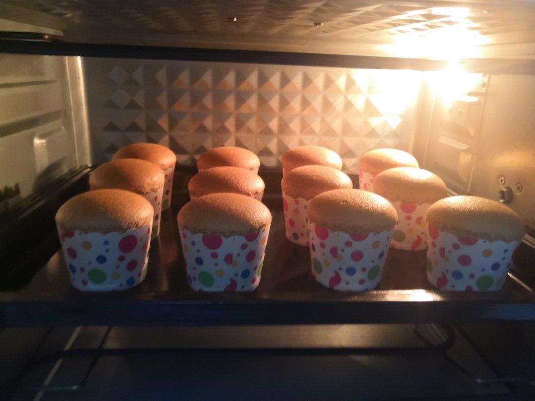 巧克力戚风杯子蛋糕