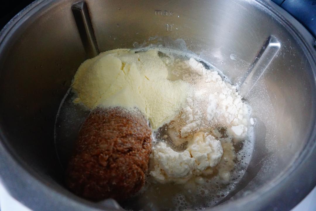 纯奶手撕吐司的做法 步骤1