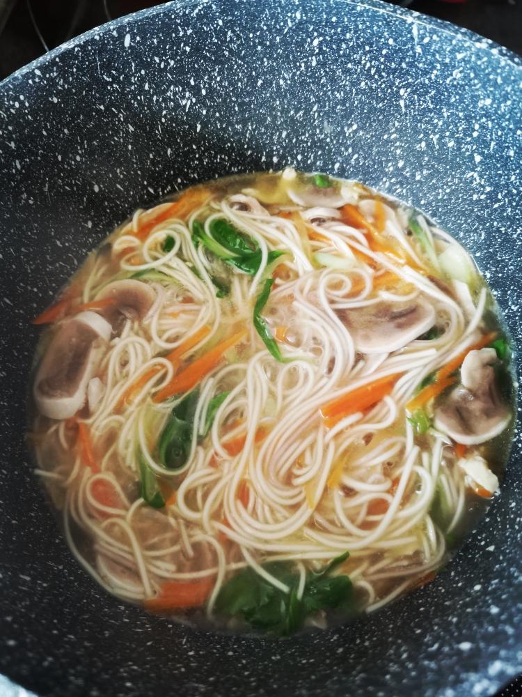 这样的面条，我儿子能把汤都喝干净