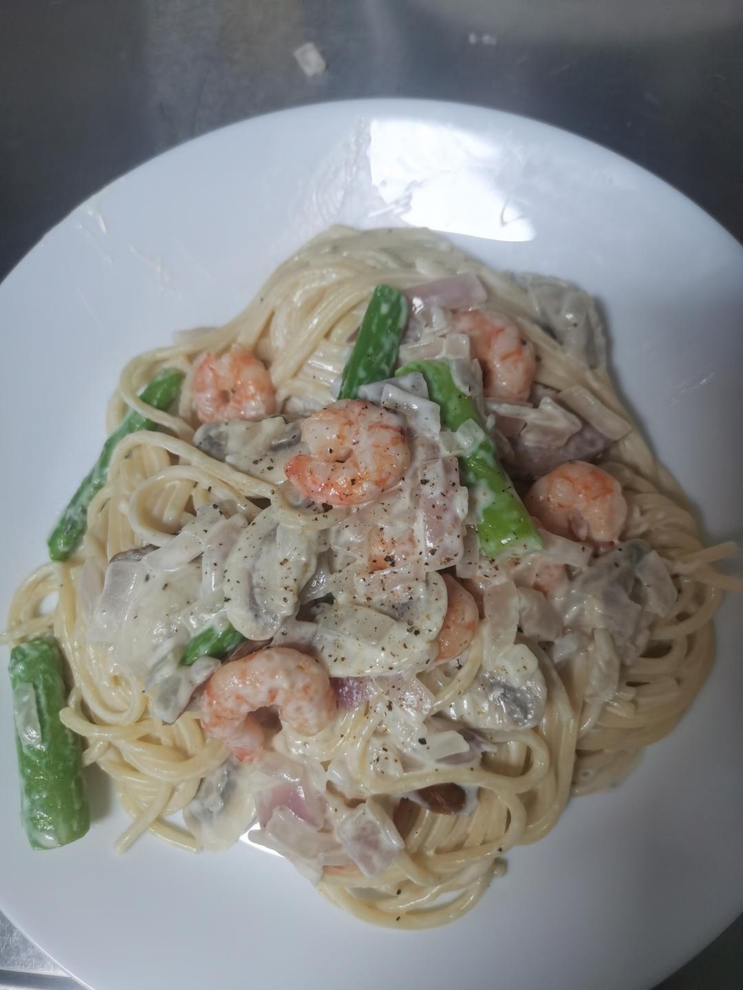 奶油蘑菇培根意大利面