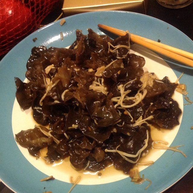 凉拌木耳金针菇