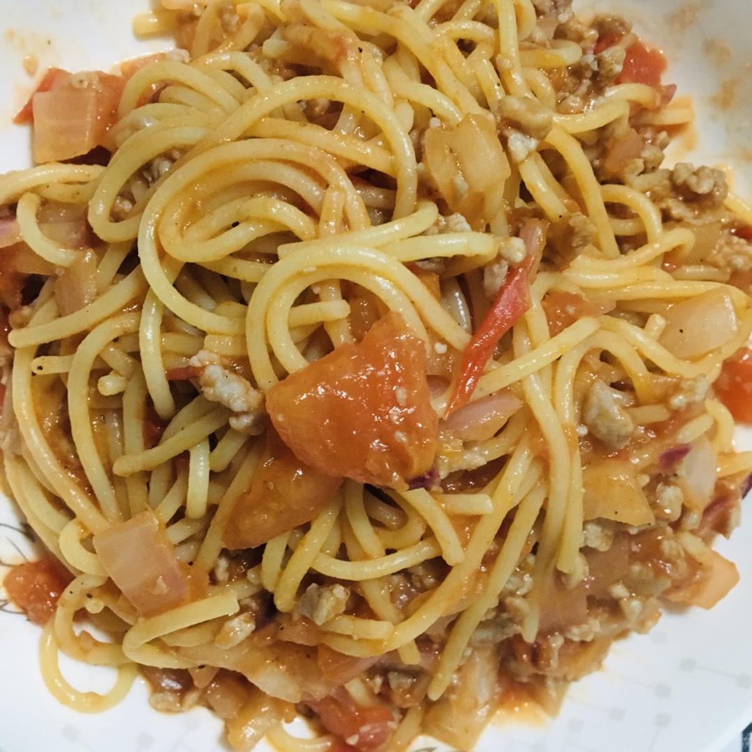 番茄肉酱意大利面