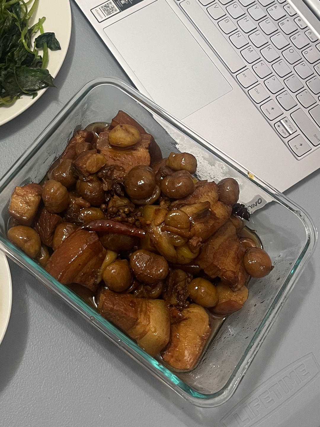 板栗红烧肉