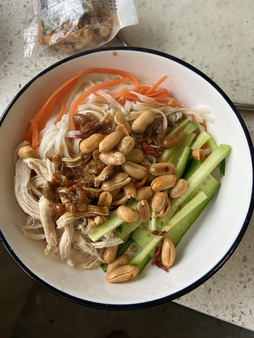 鸡丝拌面