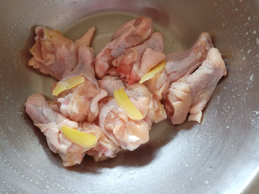 巨好吃❗超简单❗炸鸡腿这么做❗💯酥脆的做法 步骤2