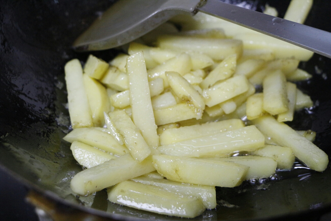 刀豆(四季豆)土豆的做法 步骤3