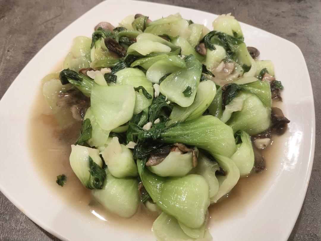 青菜炒蘑菇