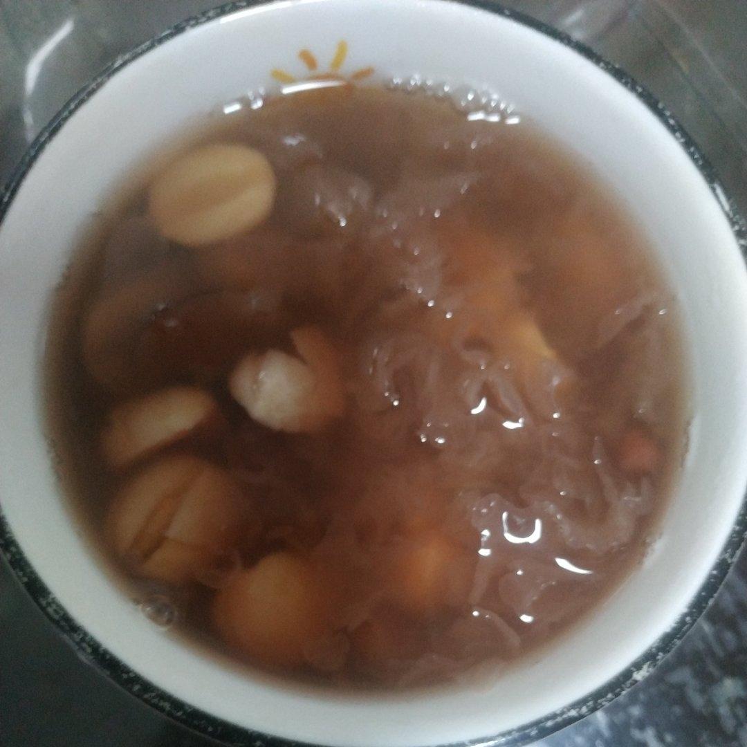 红豆红枣银耳羹