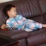 一颗长牙的小榛果