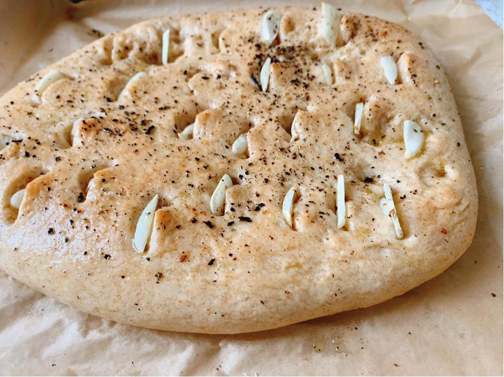 香蒜佛卡恰（Focaccia）