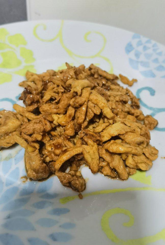 家常菜～木耳黄花菜炒肉