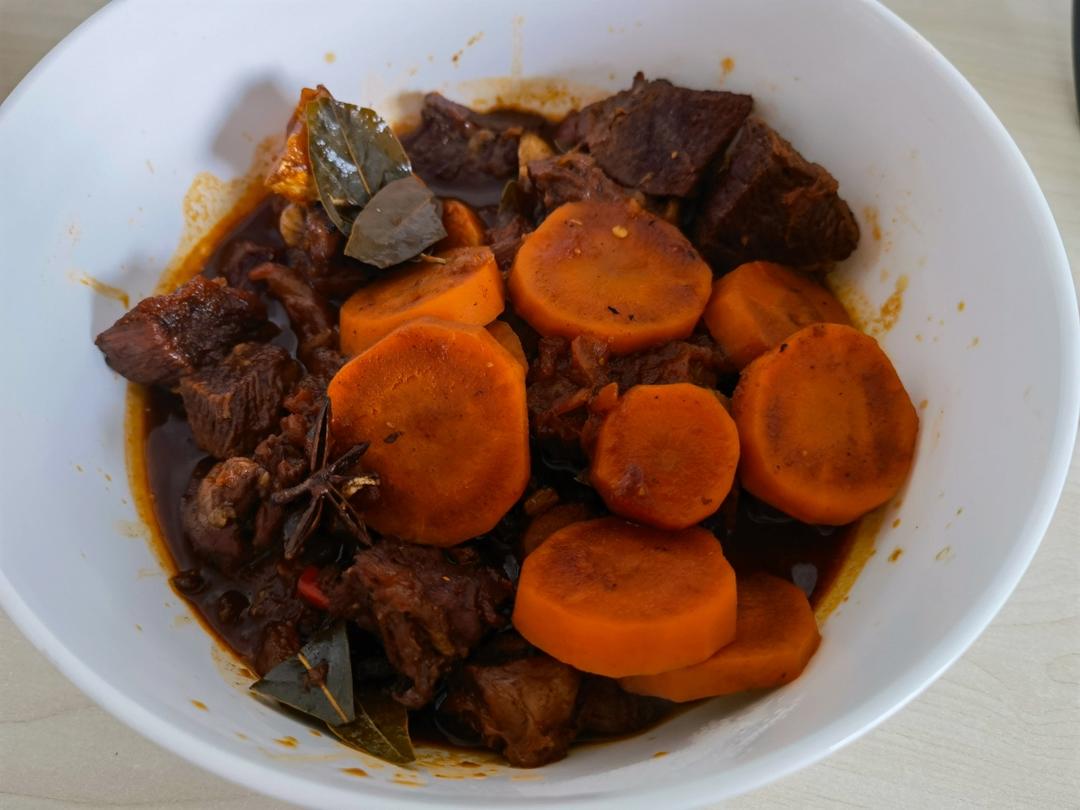 西红柿炖牛腩（牛肉）