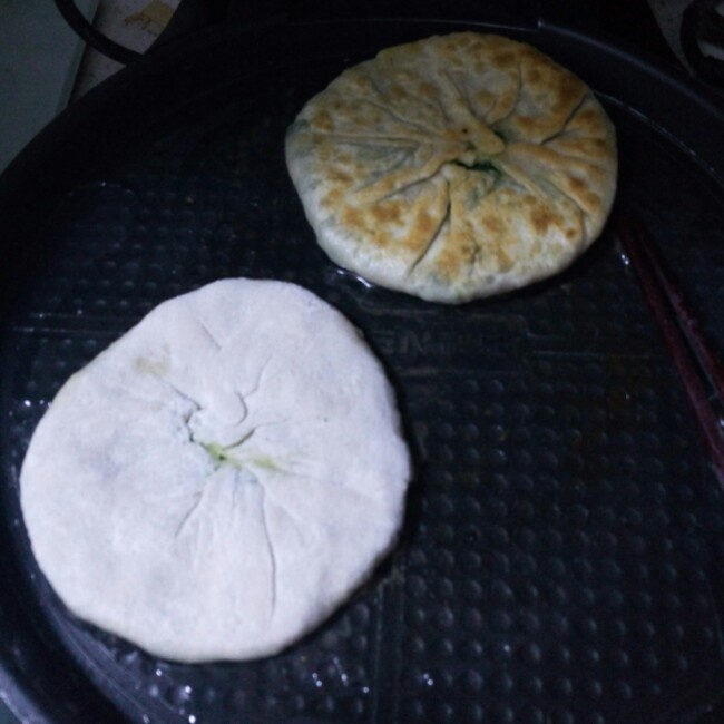 韭菜鸡蛋馅饼