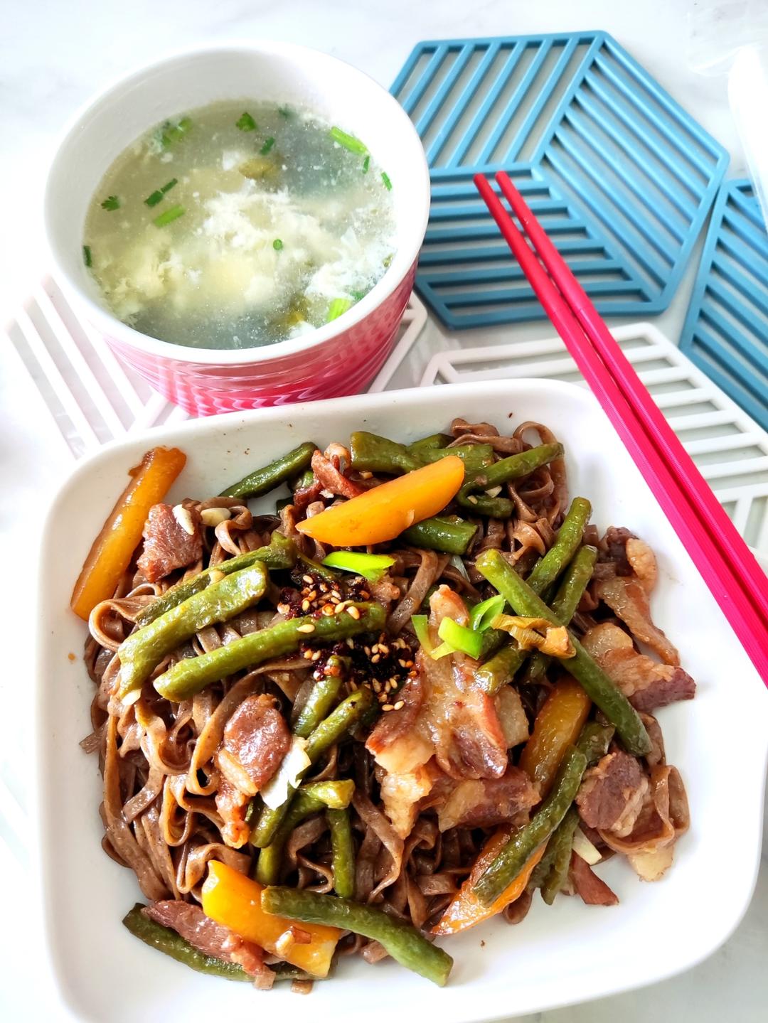 挂面也能焖~的豆角焖面