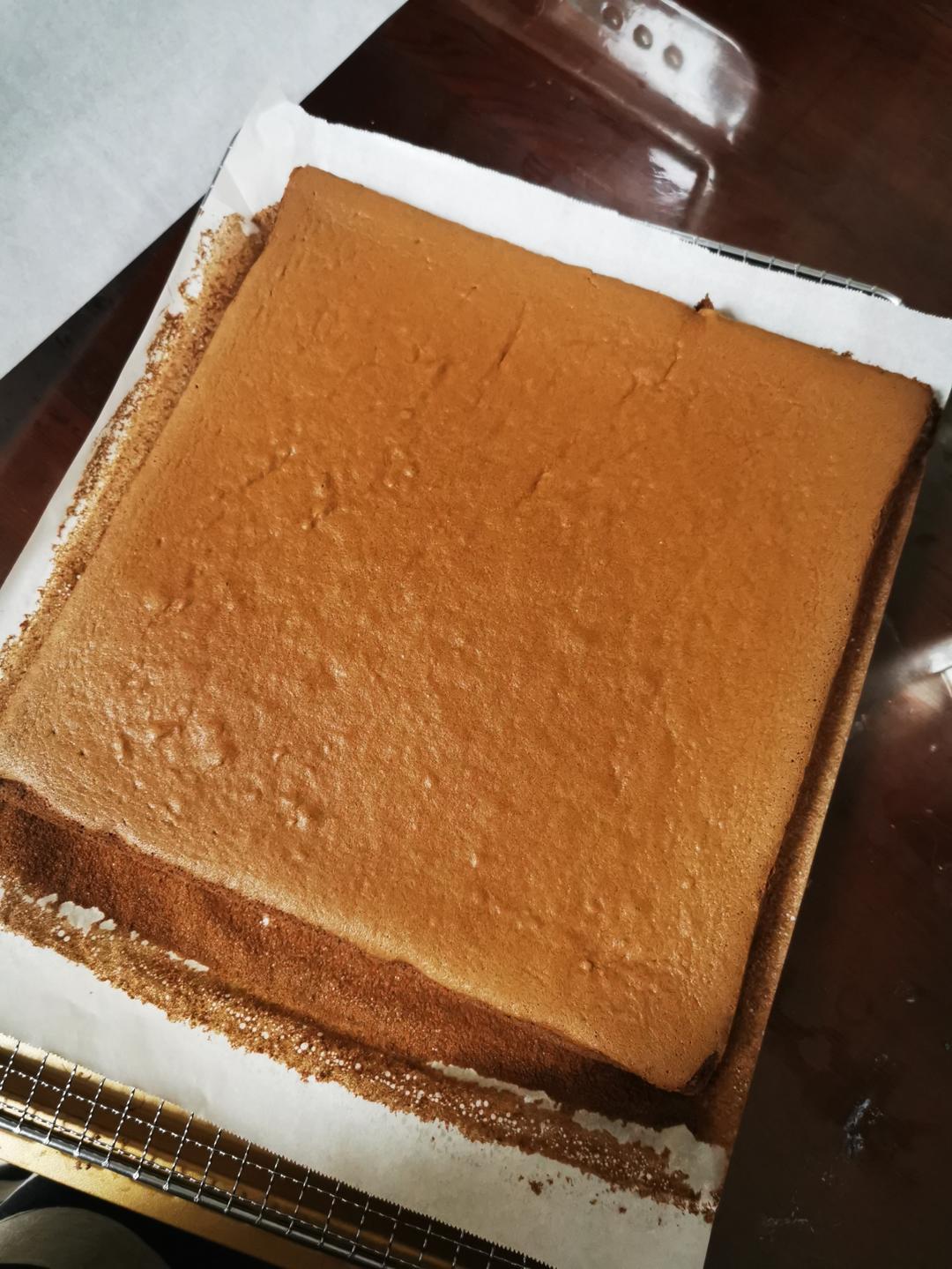 超浓郁卷不裂的巧克力蛋糕卷