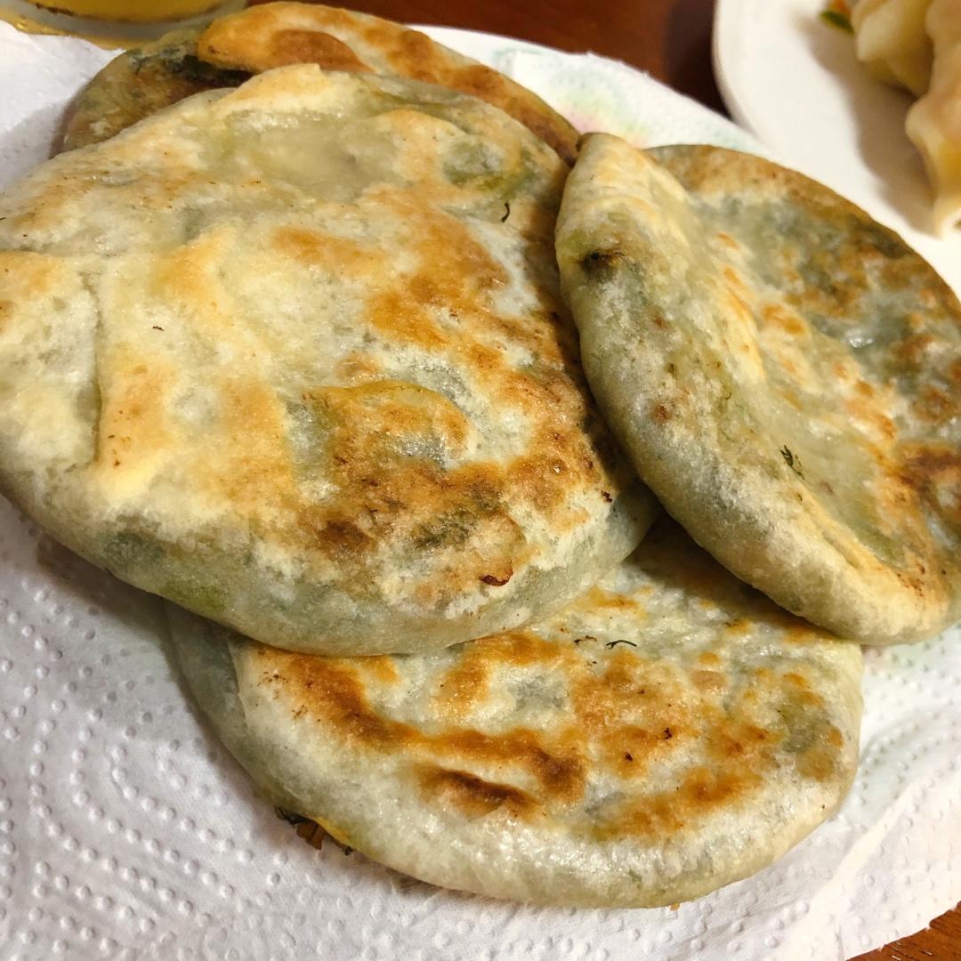 茴香鸡蛋馅饼