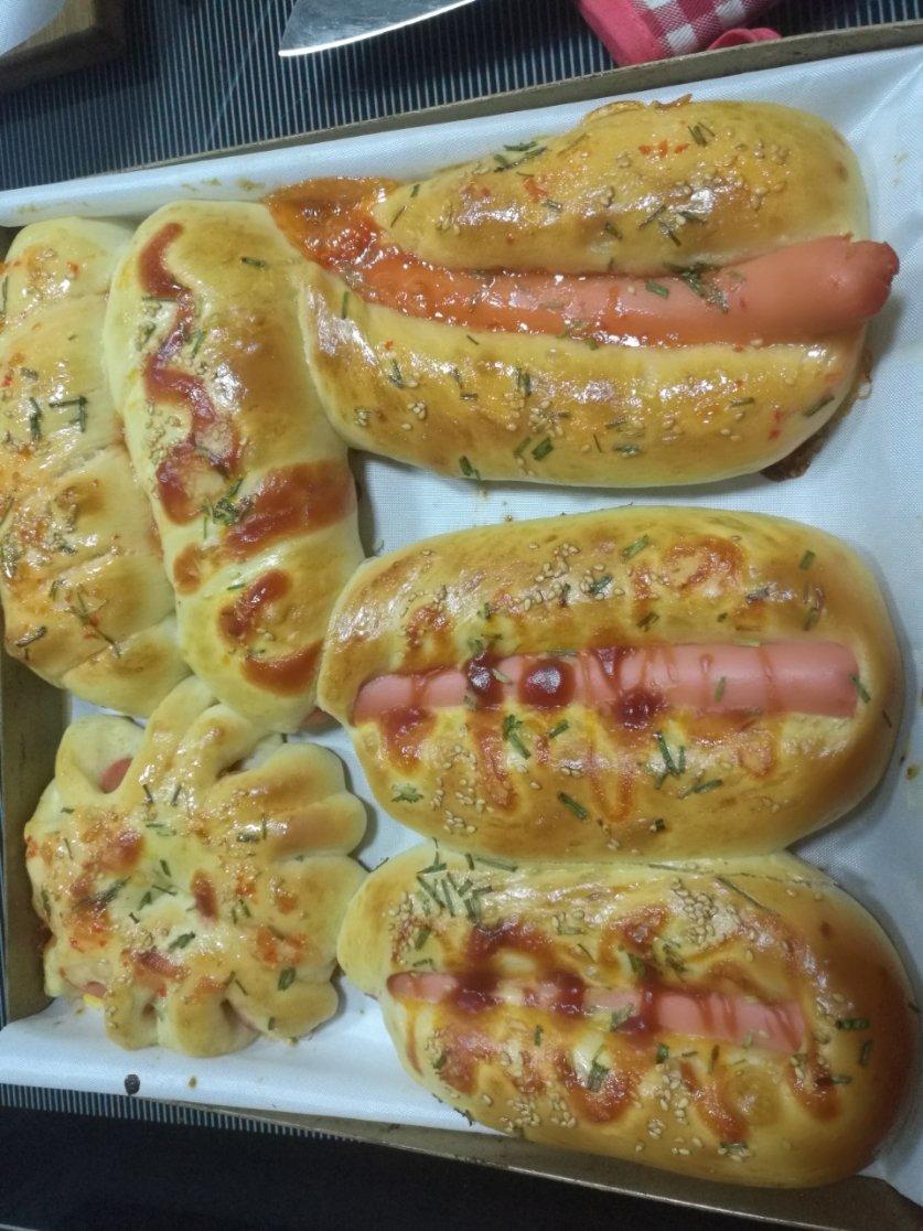 火腿肠早餐面包（一次发酵法）