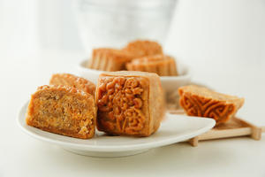 金沙肉松月饼——刀唛花生油&美玫牌月饼粉的做法 步骤12