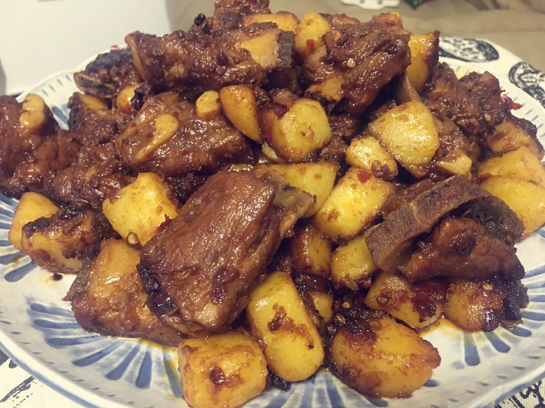 川味土豆烧排骨