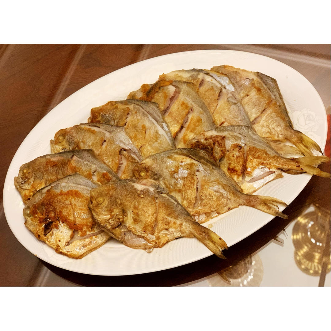 干煎椒盐鲳鱼