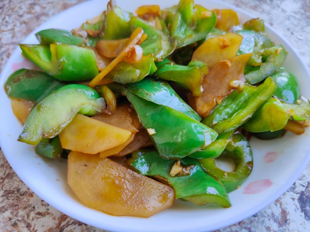 青椒土豆片（一夫食堂版）