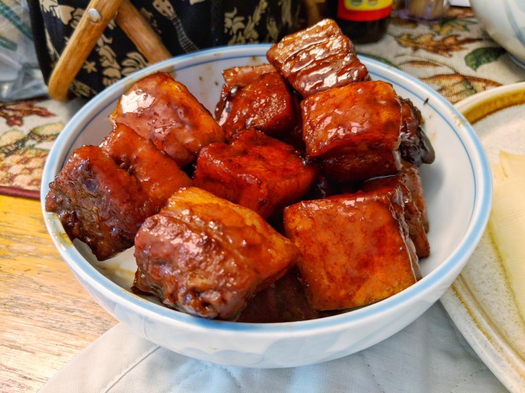 慢炖锅红烧肉（不会碎！）的做法