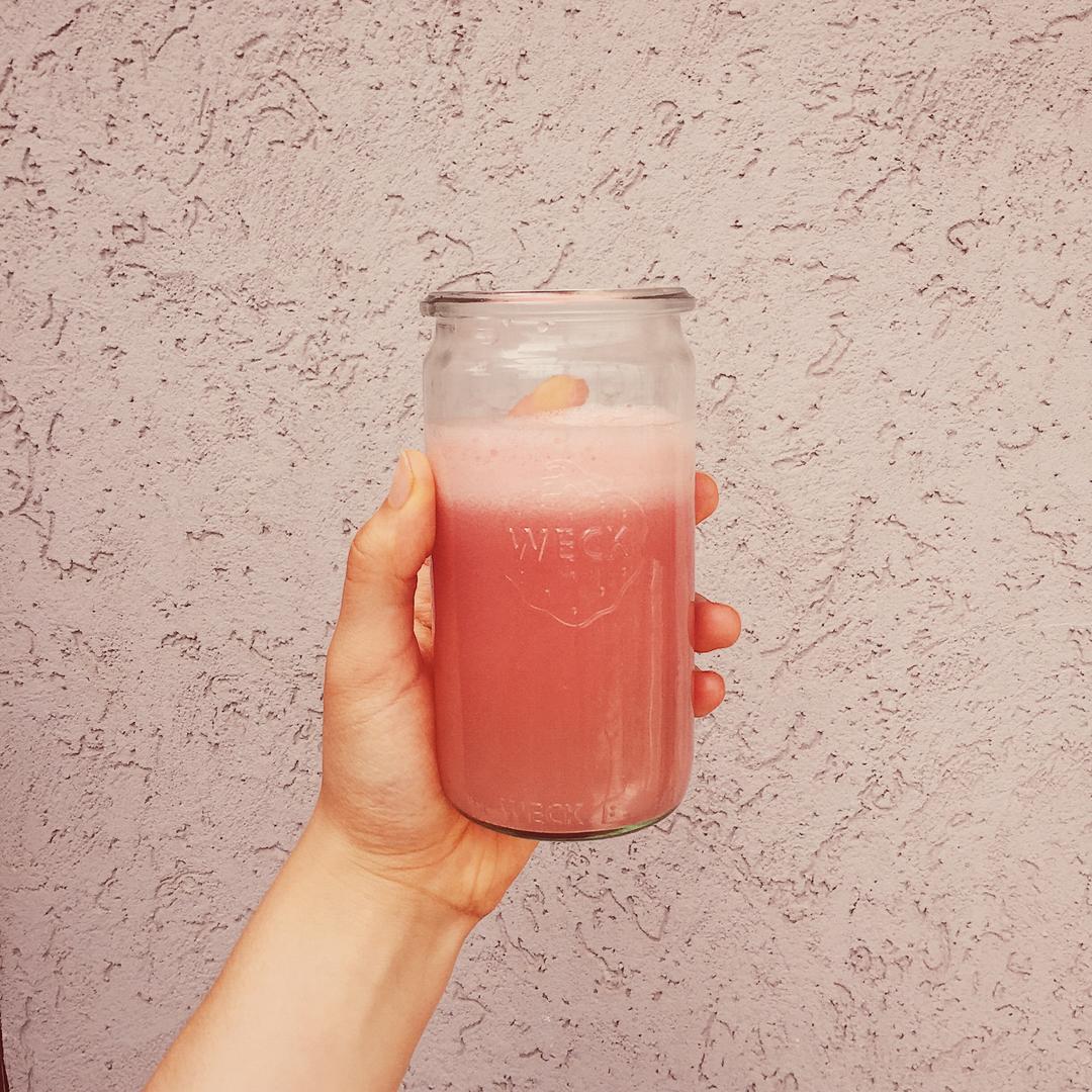 最好喝的搭配——agnes b cafe的荔枝西瓜汁