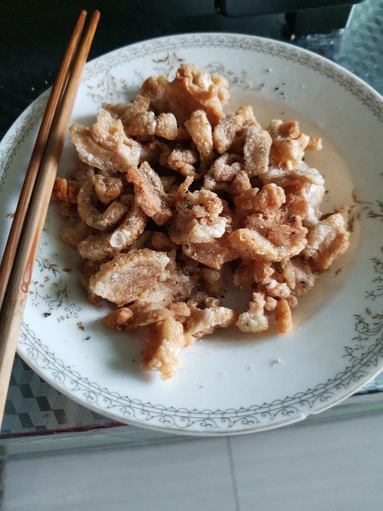 连小朋友都喜欢吃的生酮小零食—猪皮油渣