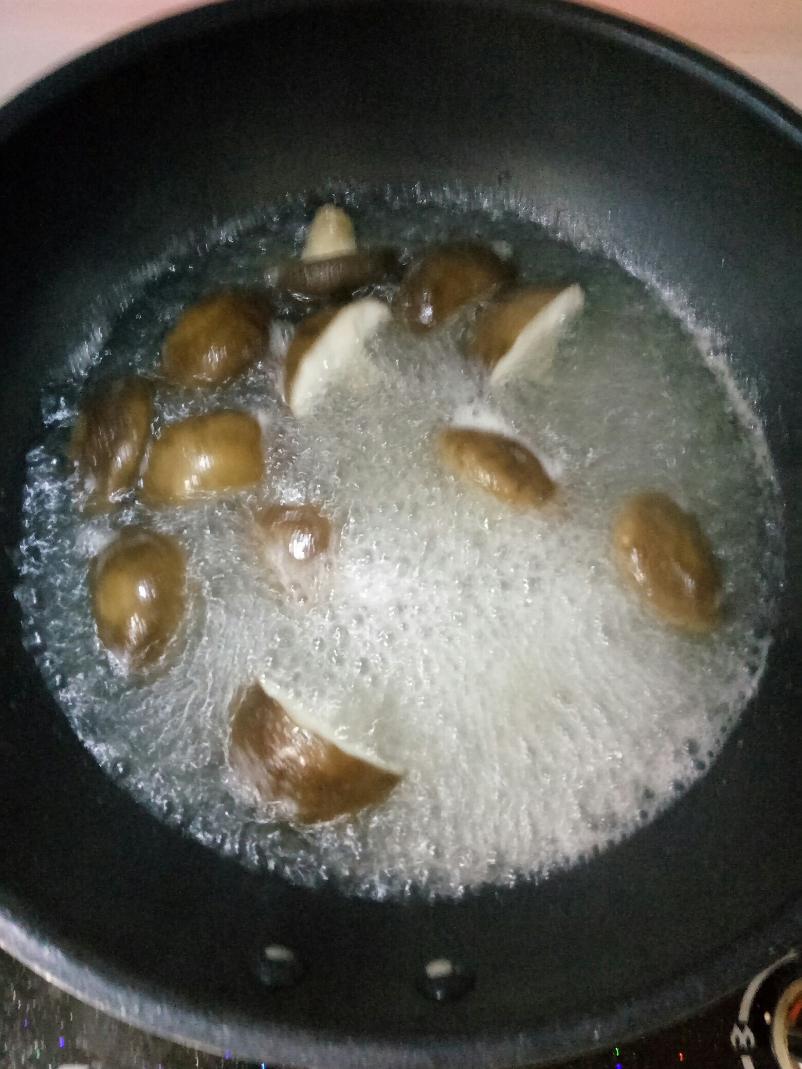 香菇白菜虾仁肉馅水饺的做法 步骤1