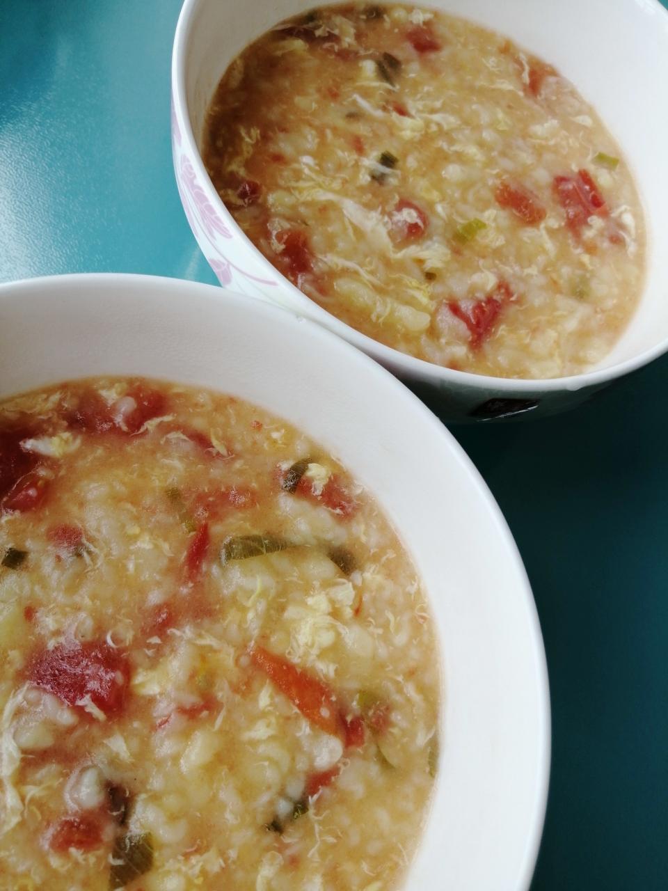 白面玉米面疙瘩汤,(四个汤碗的半碗,够两人午餐或够四人早餐)的做法