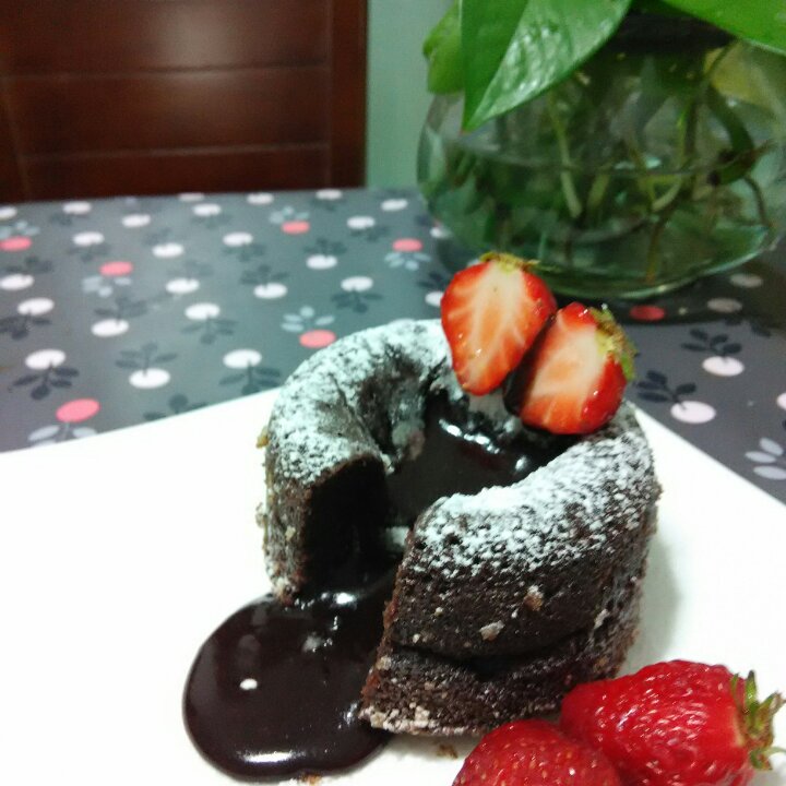 巧克力熔岩蛋糕 Chocolate Molten Lava Cake
