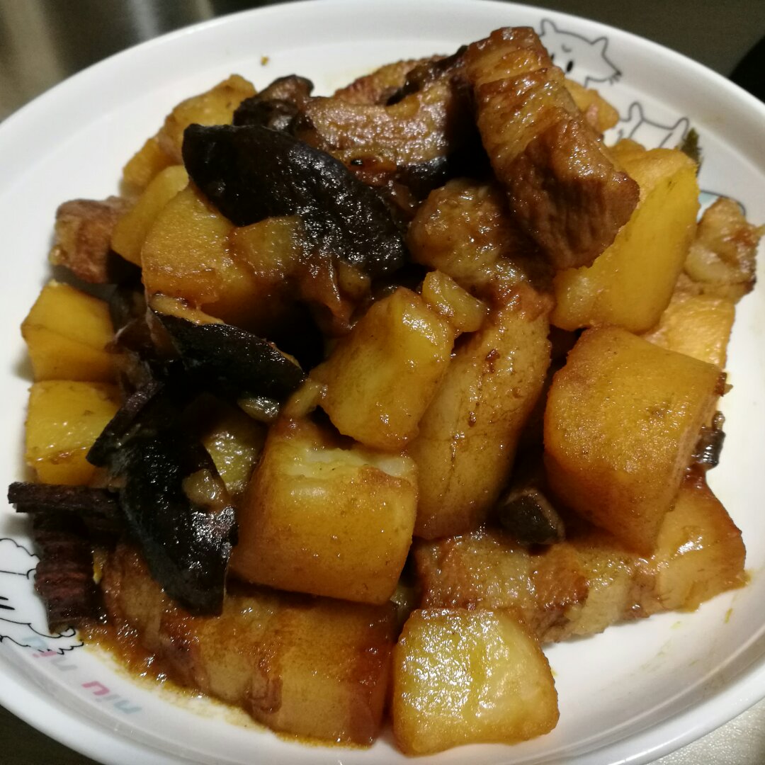 土豆红烧肉