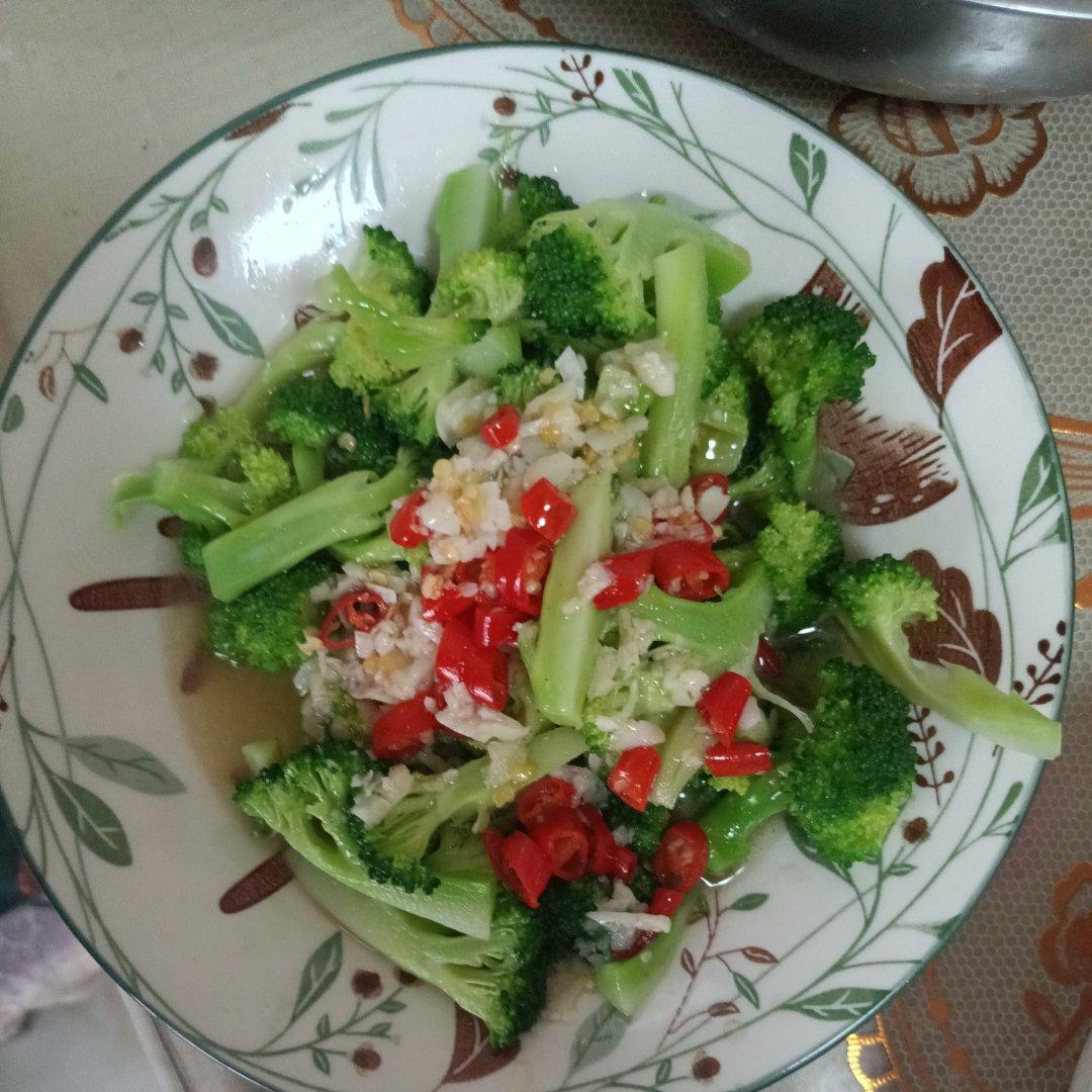 凉拌西兰花-辣的