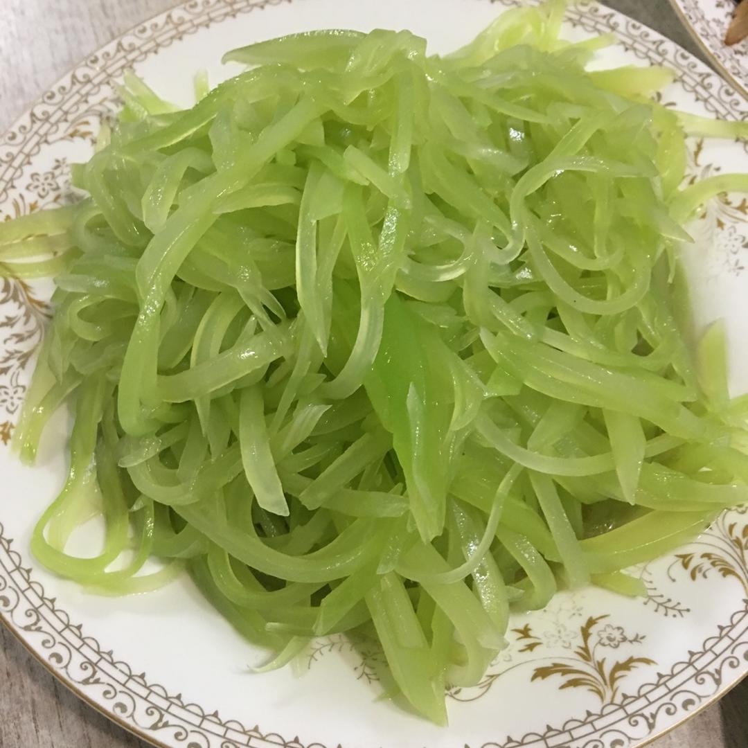凉拌莴笋