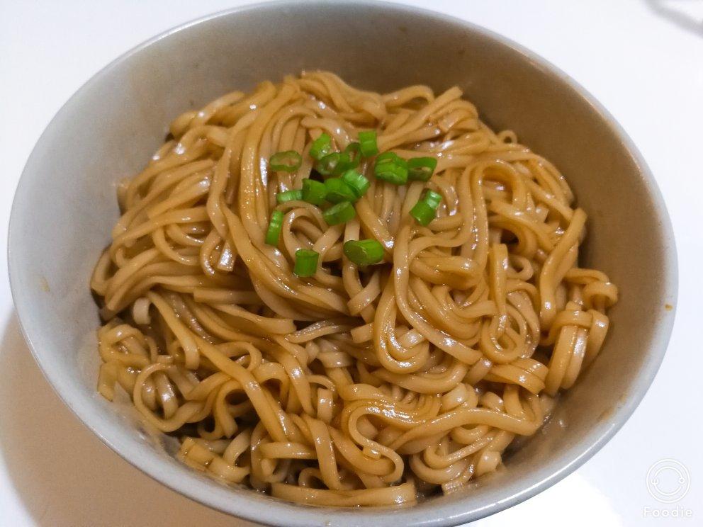 教你做香到舔盘子的灵魂葱油拌面🍜