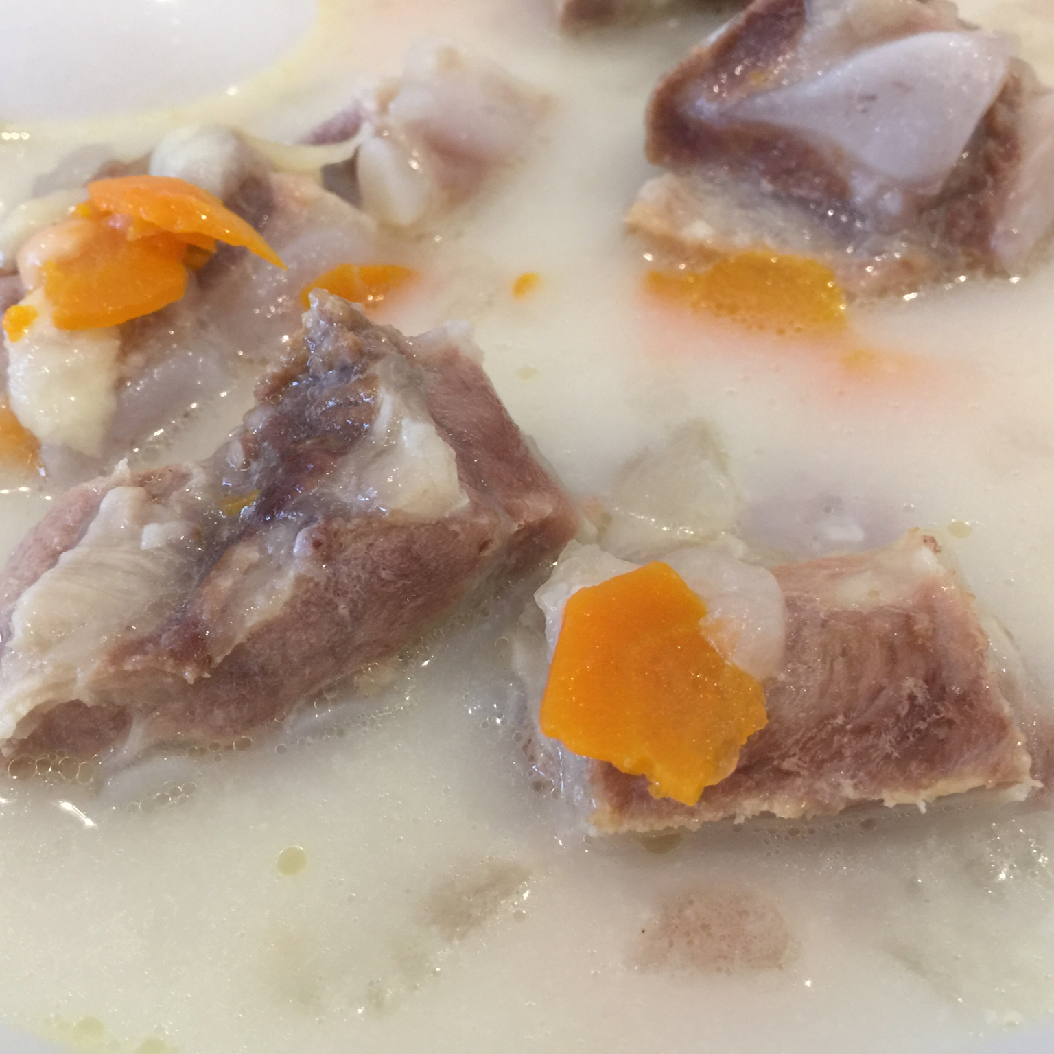 fendiccook做的猪骨高汤