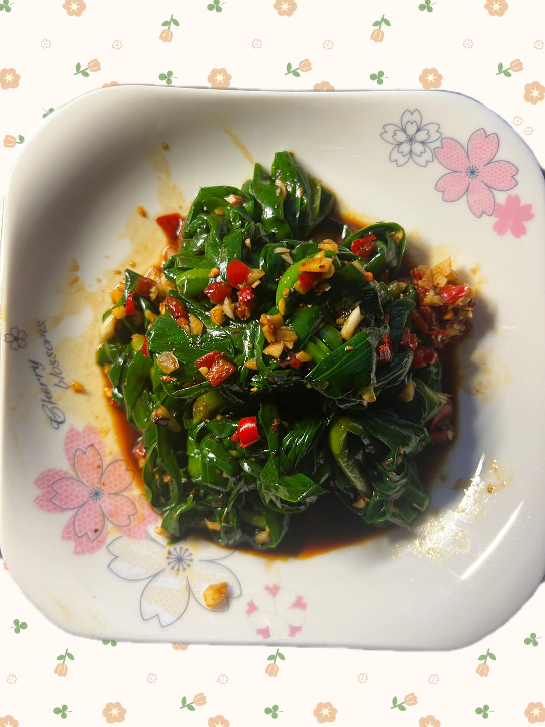 韭菜打个结做成韭菜坨坨～酸爽开胃！咯吱脆！