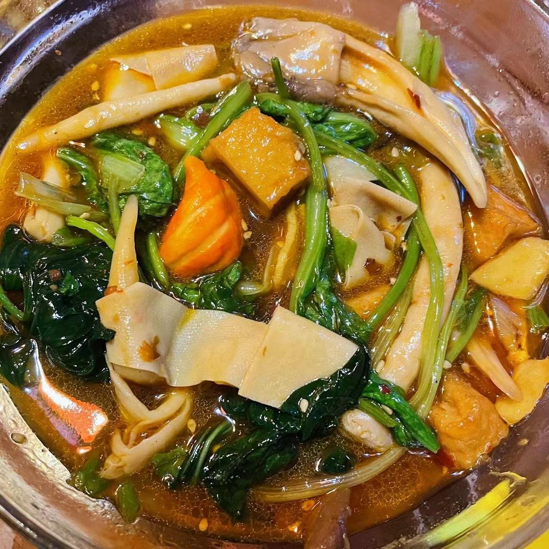 好吃到连汤汁都喝光了的   青花椒麻辣烫
