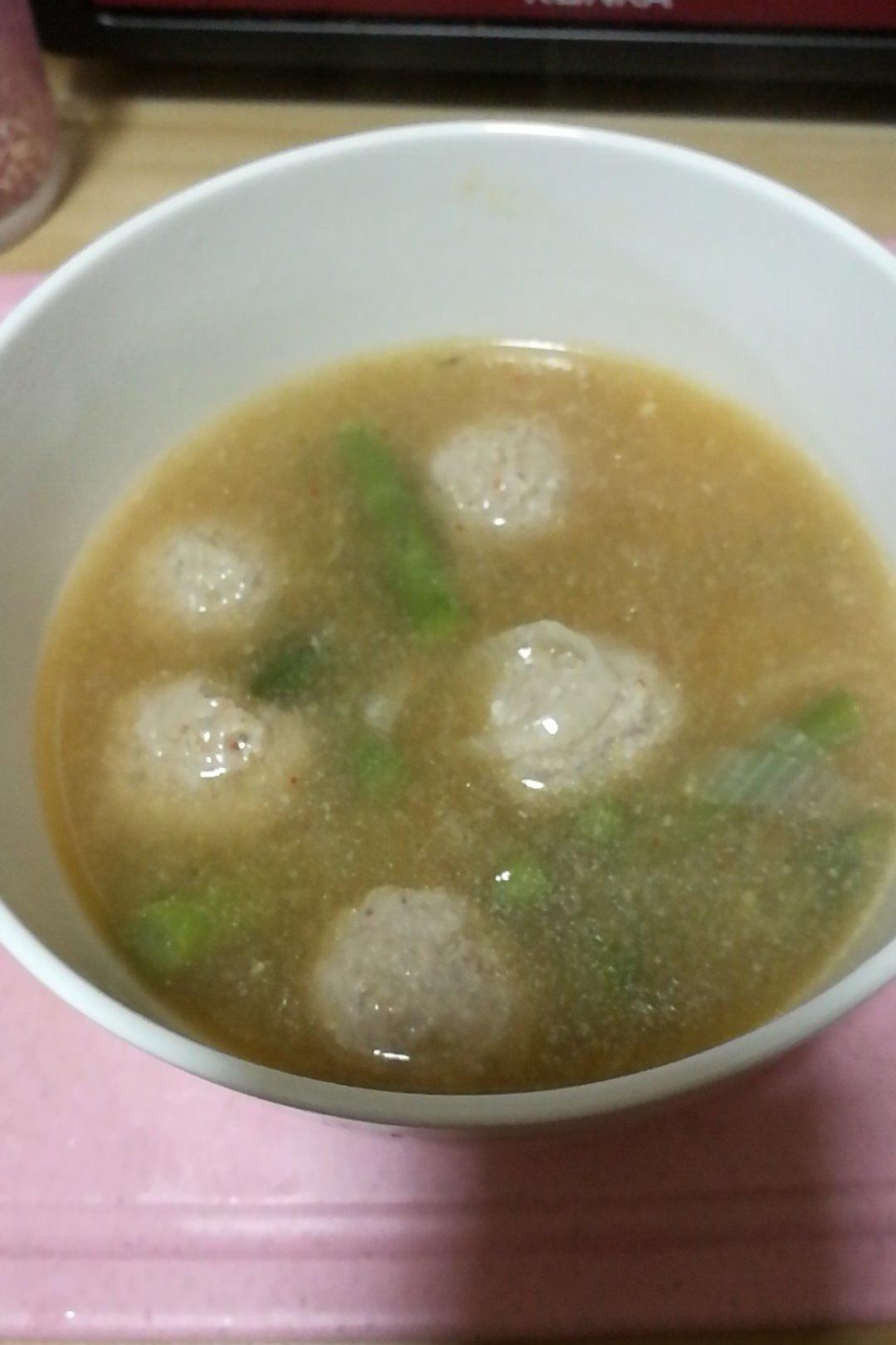 小白菜丸子汤
