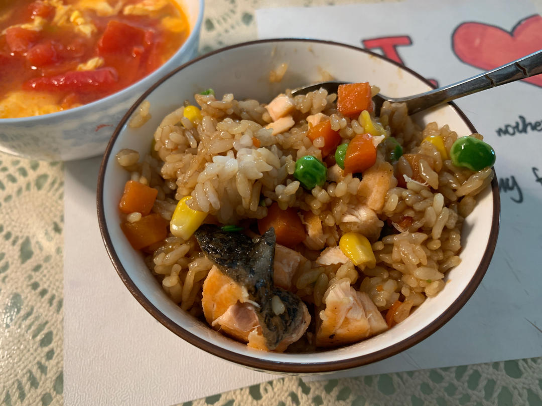 有人不爱香煎挪威三文鱼煲仔饭吗？