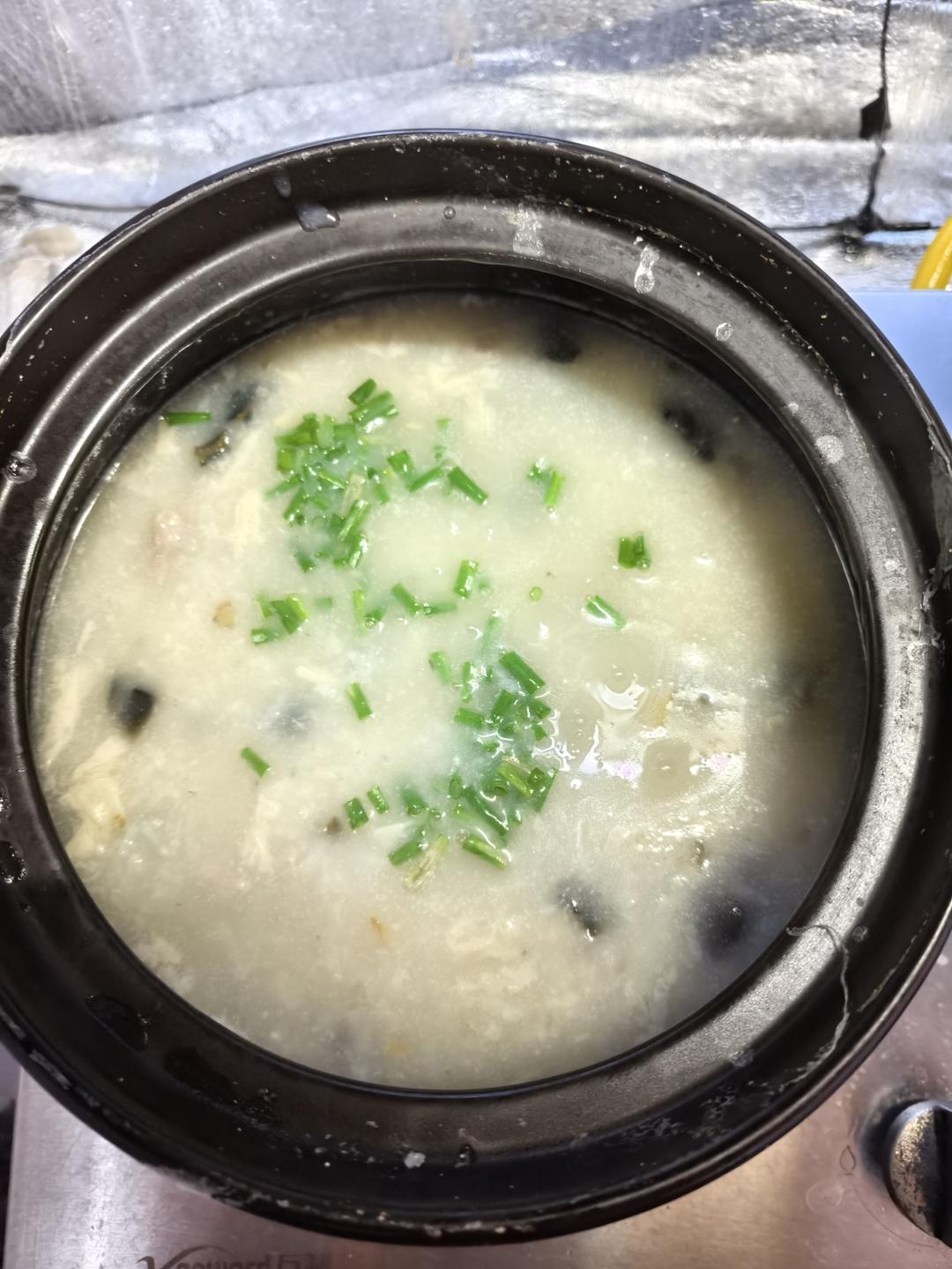十五分钟快手之香滑皮蛋瘦肉粥(附五分钟电饭煲电压力锅更快捷方法)